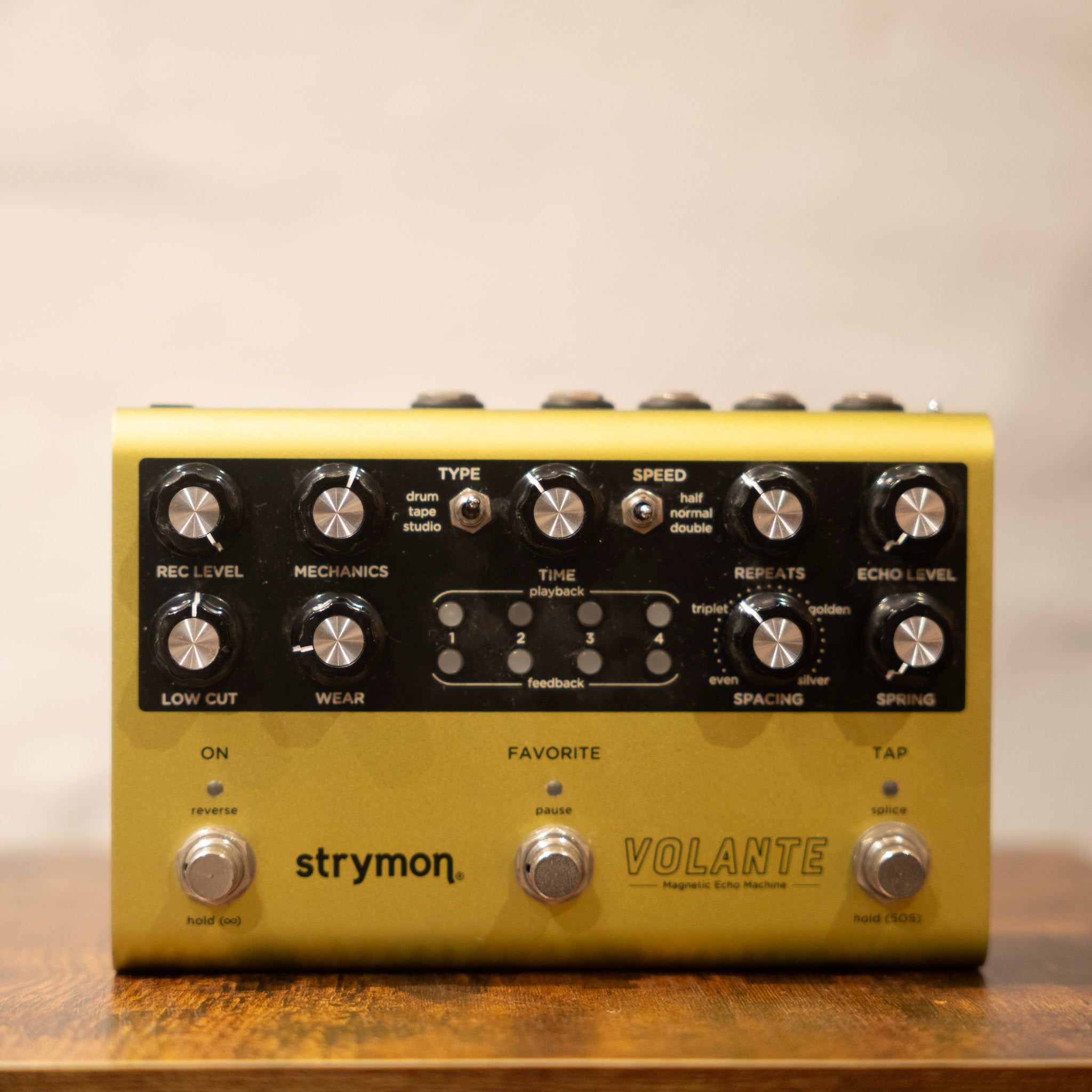 Strymon Volante with bonus Multiswitch PLUS (Second Hand)