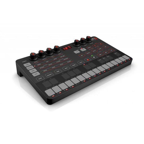 IK Multimedia UNO Synth