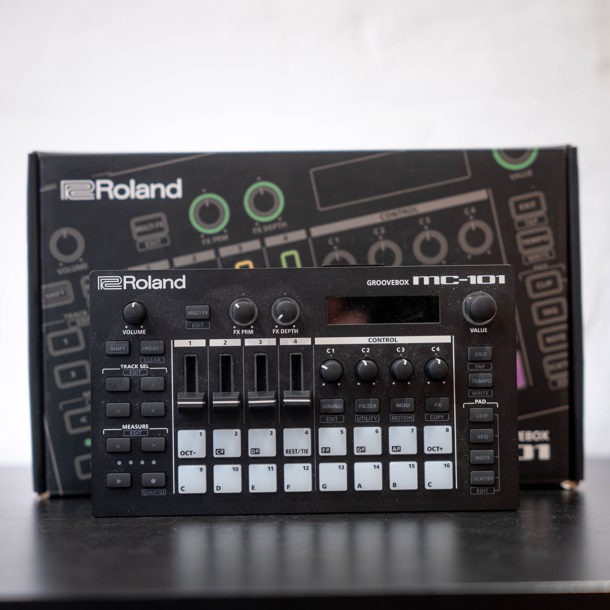 Roland MC101 Groovebox (B-Stock)