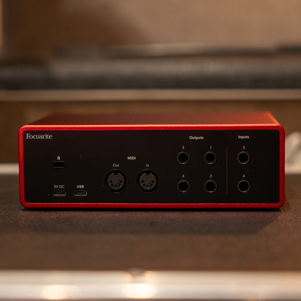 Focusrite Scarlett 4i4 (B-Stock) - Back